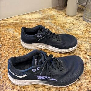 Altra Women's Navy and White Athletic Shoes